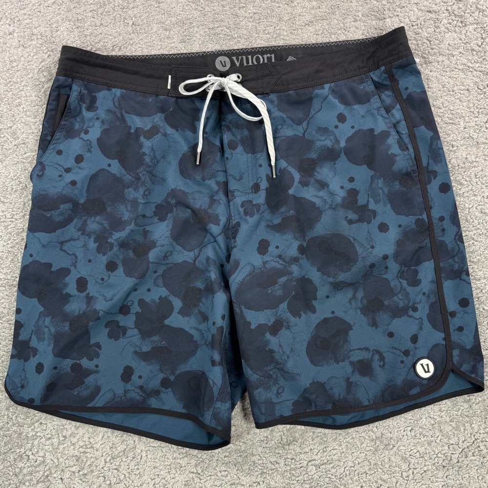 Vuori Cruise Boardshorts Mens 38 Blue Black Swim Surf Trunks Quick Dry Stretch